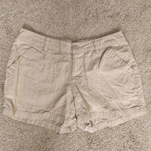 Columbia Women's Cargo Shorts in Tan